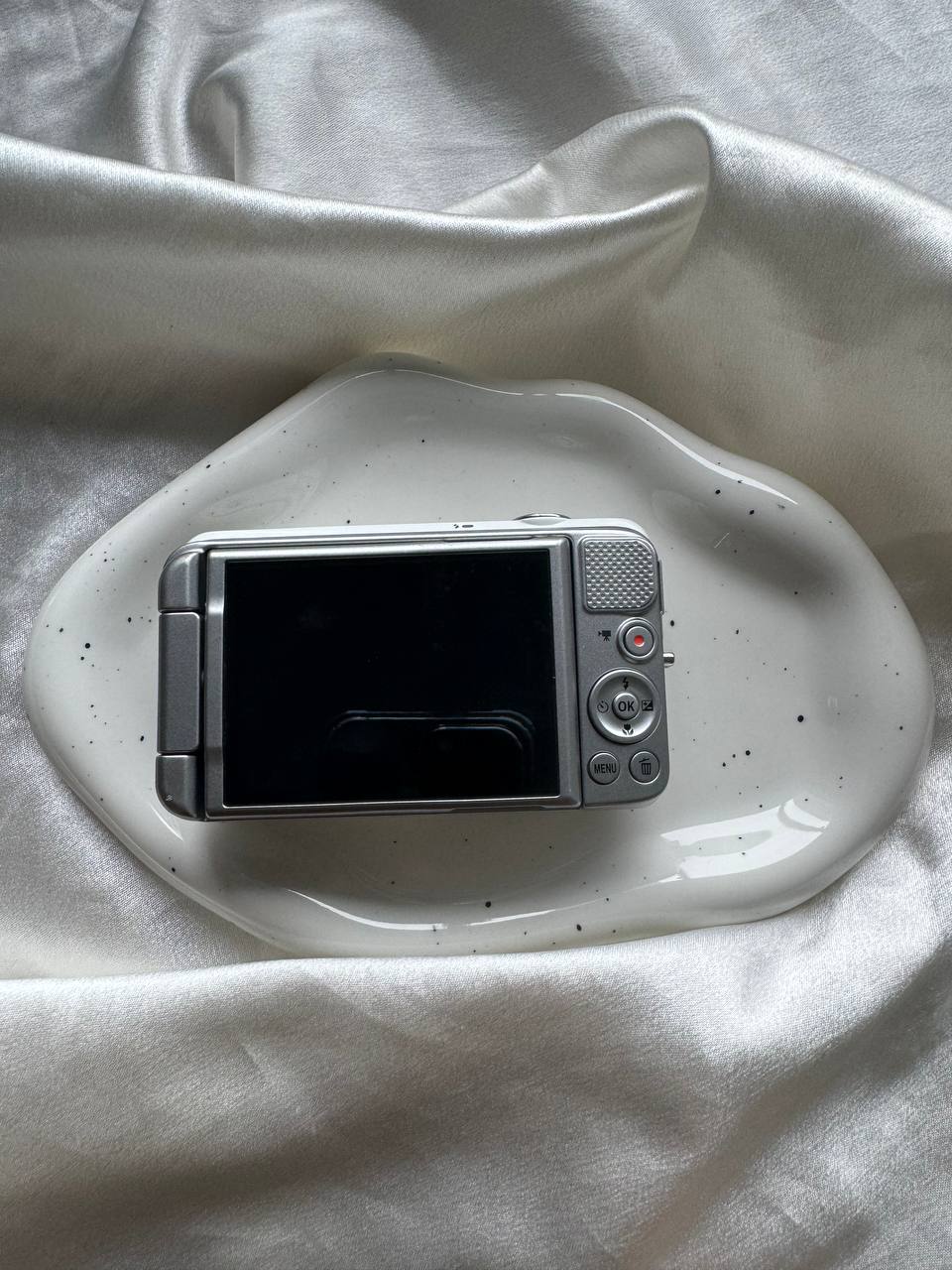 Nikon Coolpix S6600 (White)