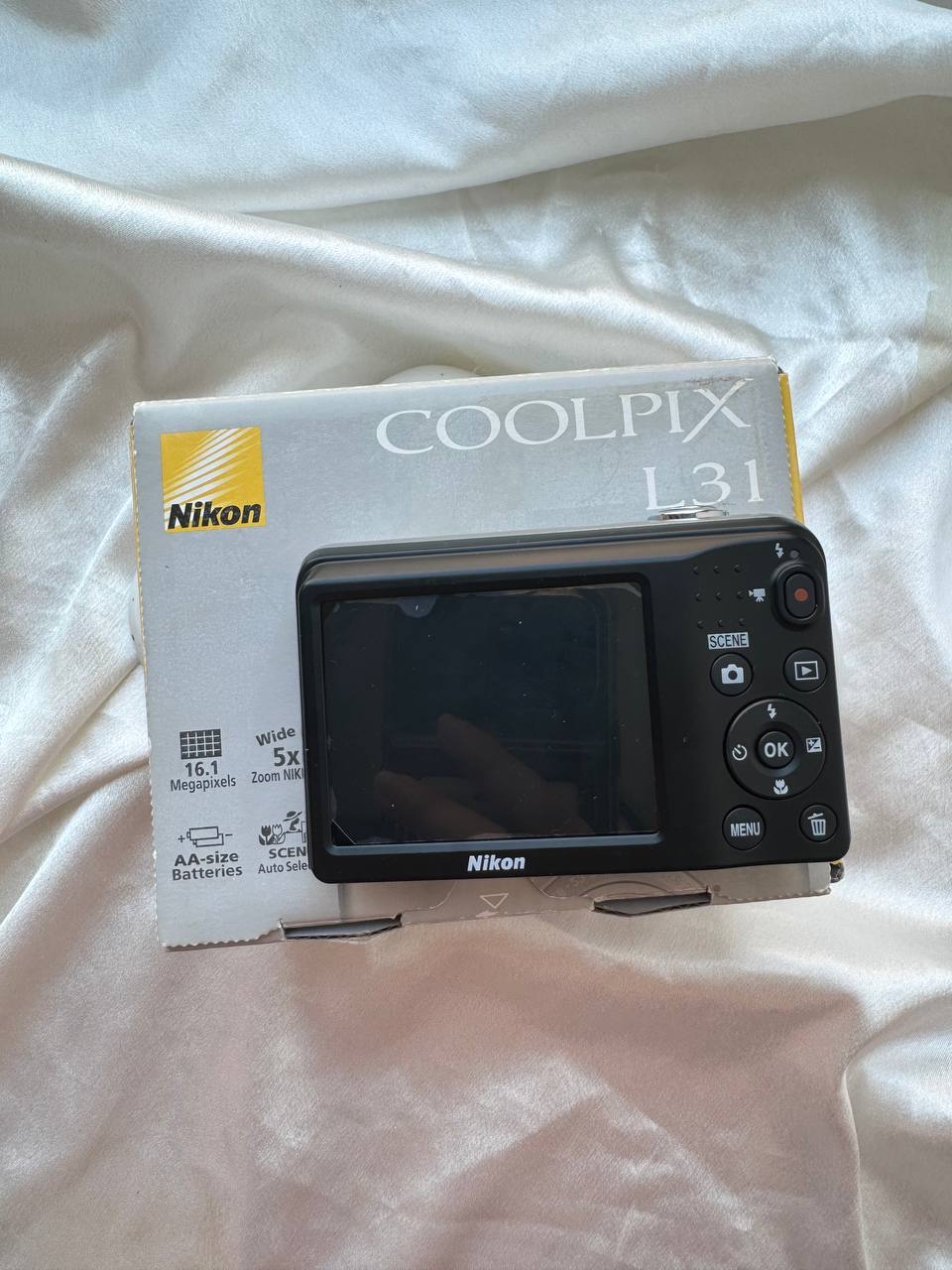 Nikon Coolpix L31 (Silver)