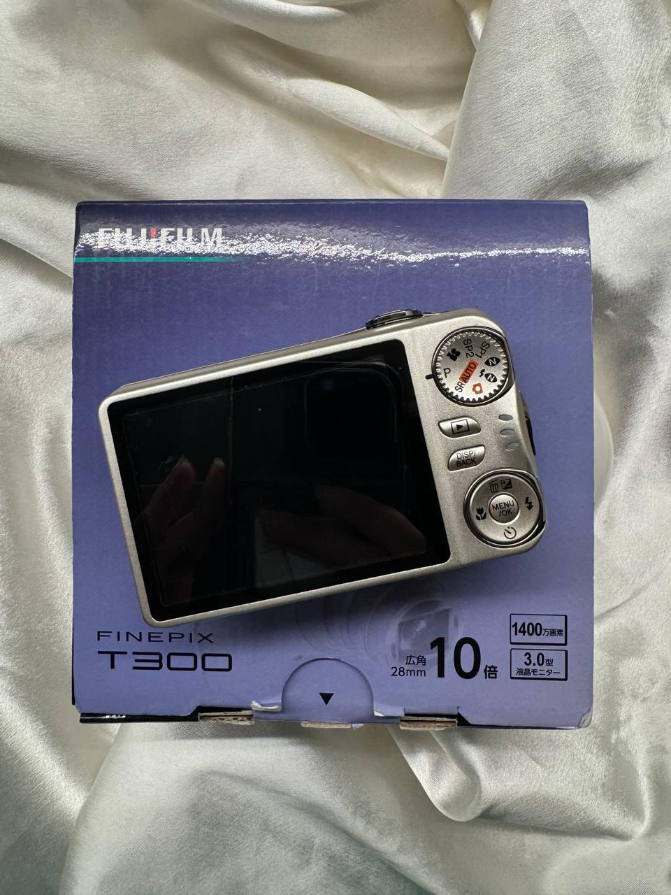 Fujifilm Finepix T300 (Silver)