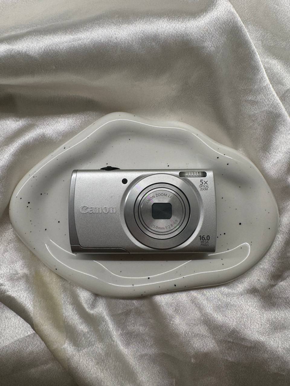Canon PowerShot A2600 (Silver)