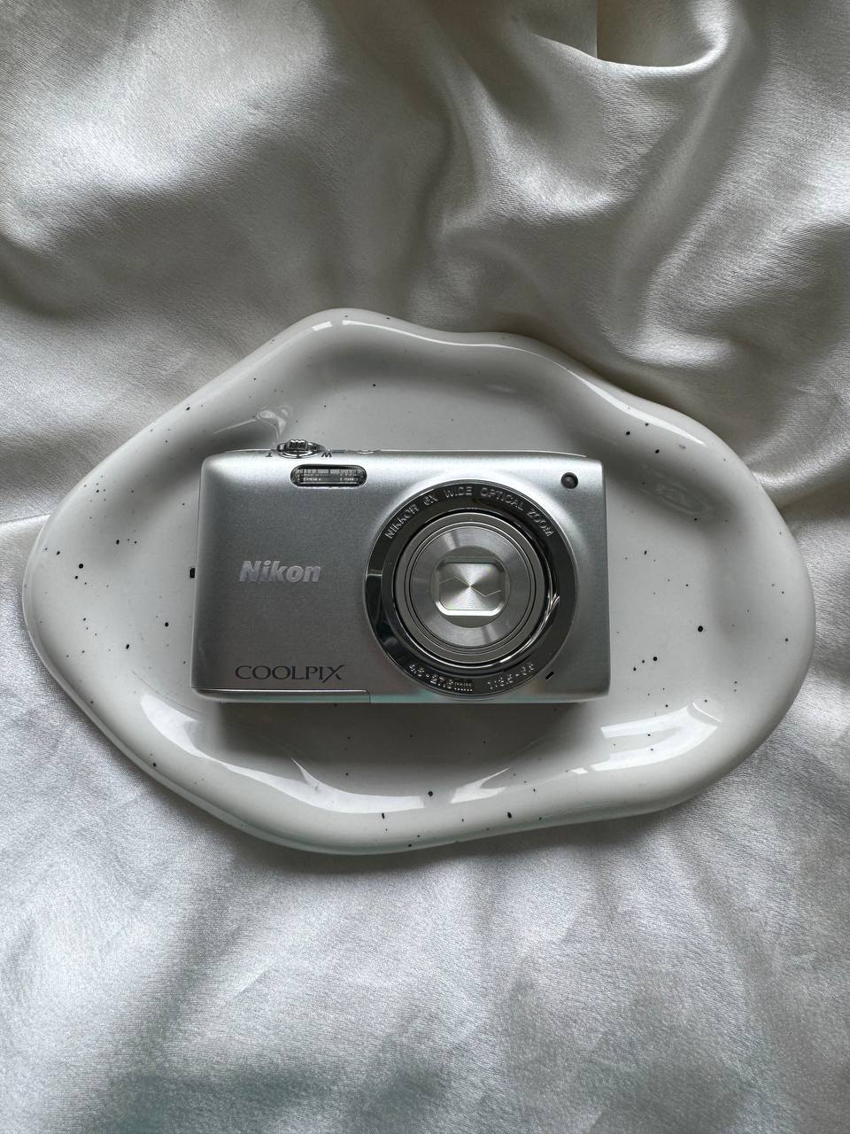 Nikon Coolpix S2700 (Silver)