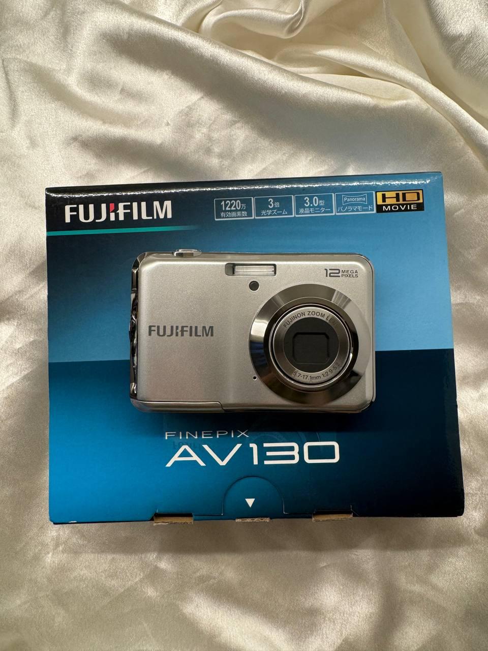 Fujifilm Finepix AV130 (Silver)
