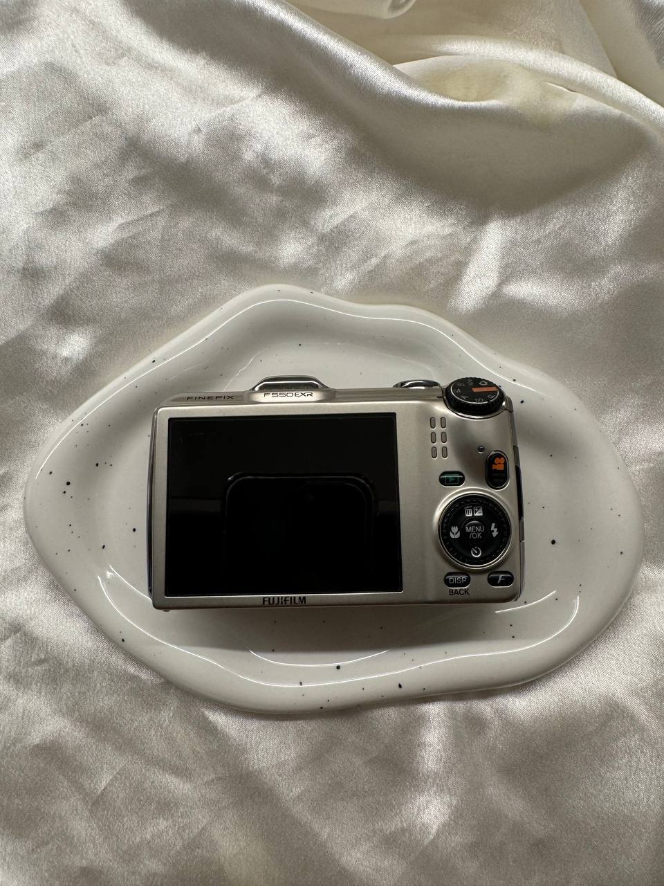 Fujifilm Finepix F550 EXR (Gold)