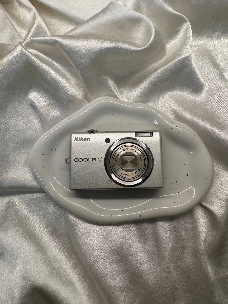 Nikon Coolpix S570 (Silver)