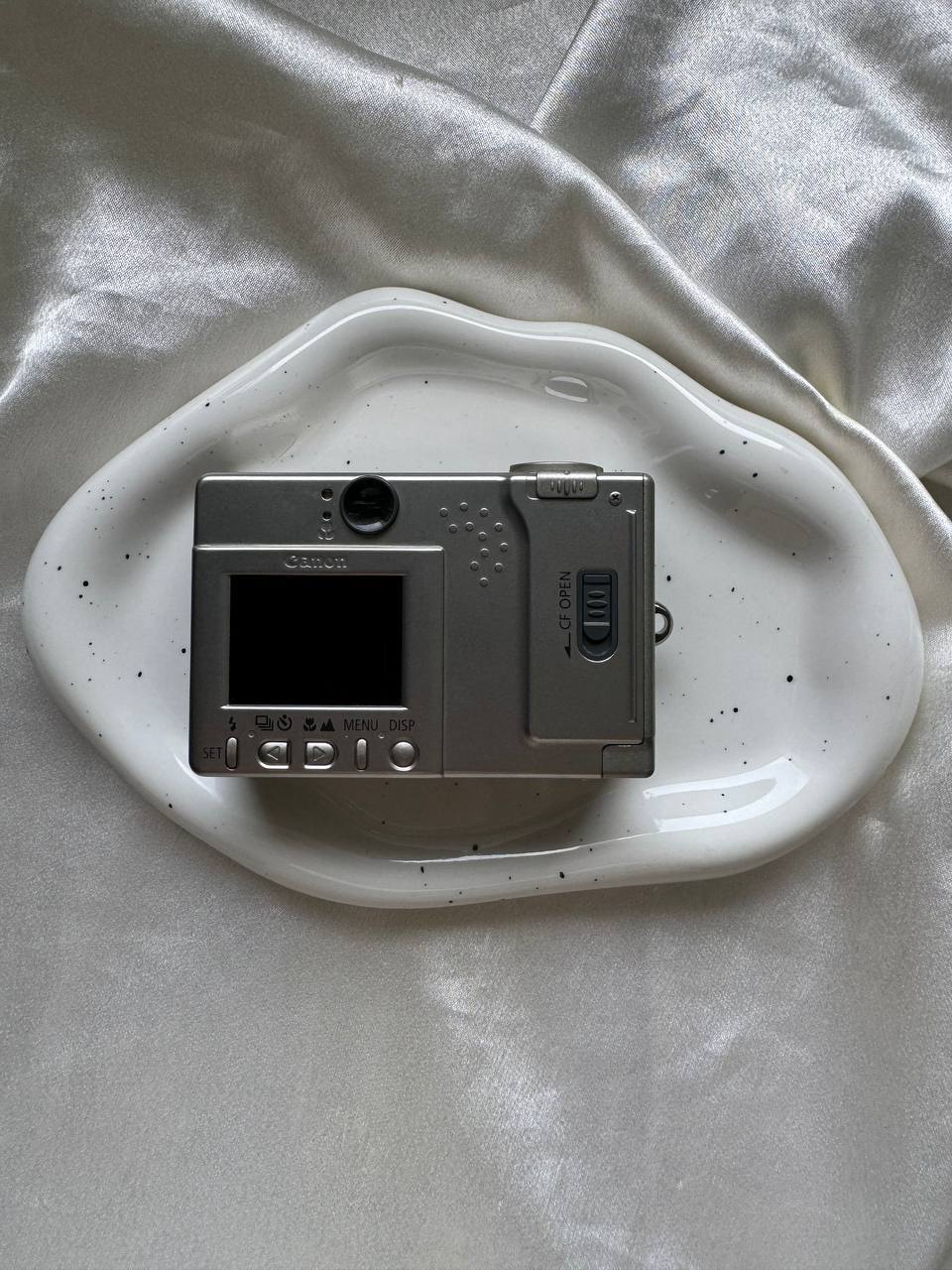Canon IXUS V / IXY Digital 200 (Silver)