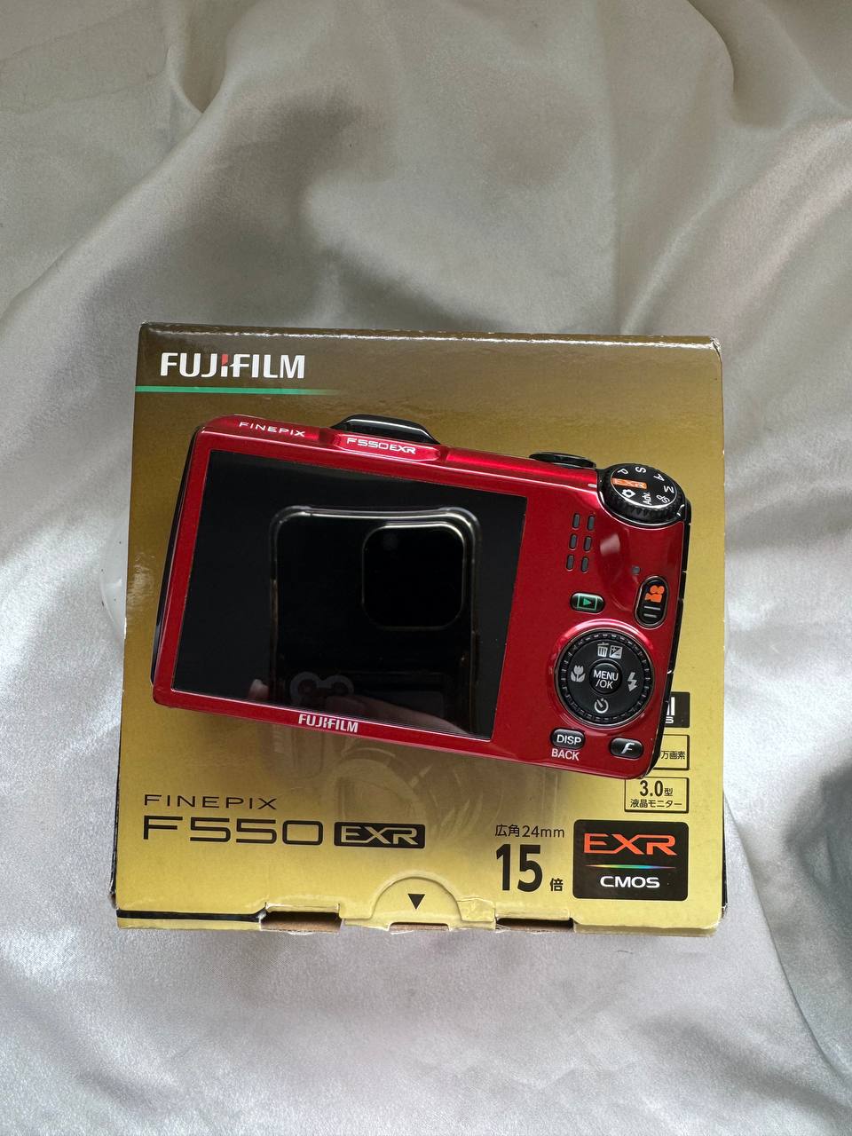 Fujifilm Finepix F550 EXR (Red)