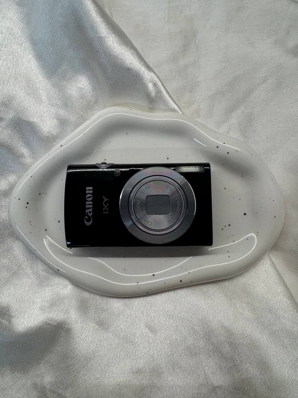 Canon IXY 120 / IXUS 145 (Black)