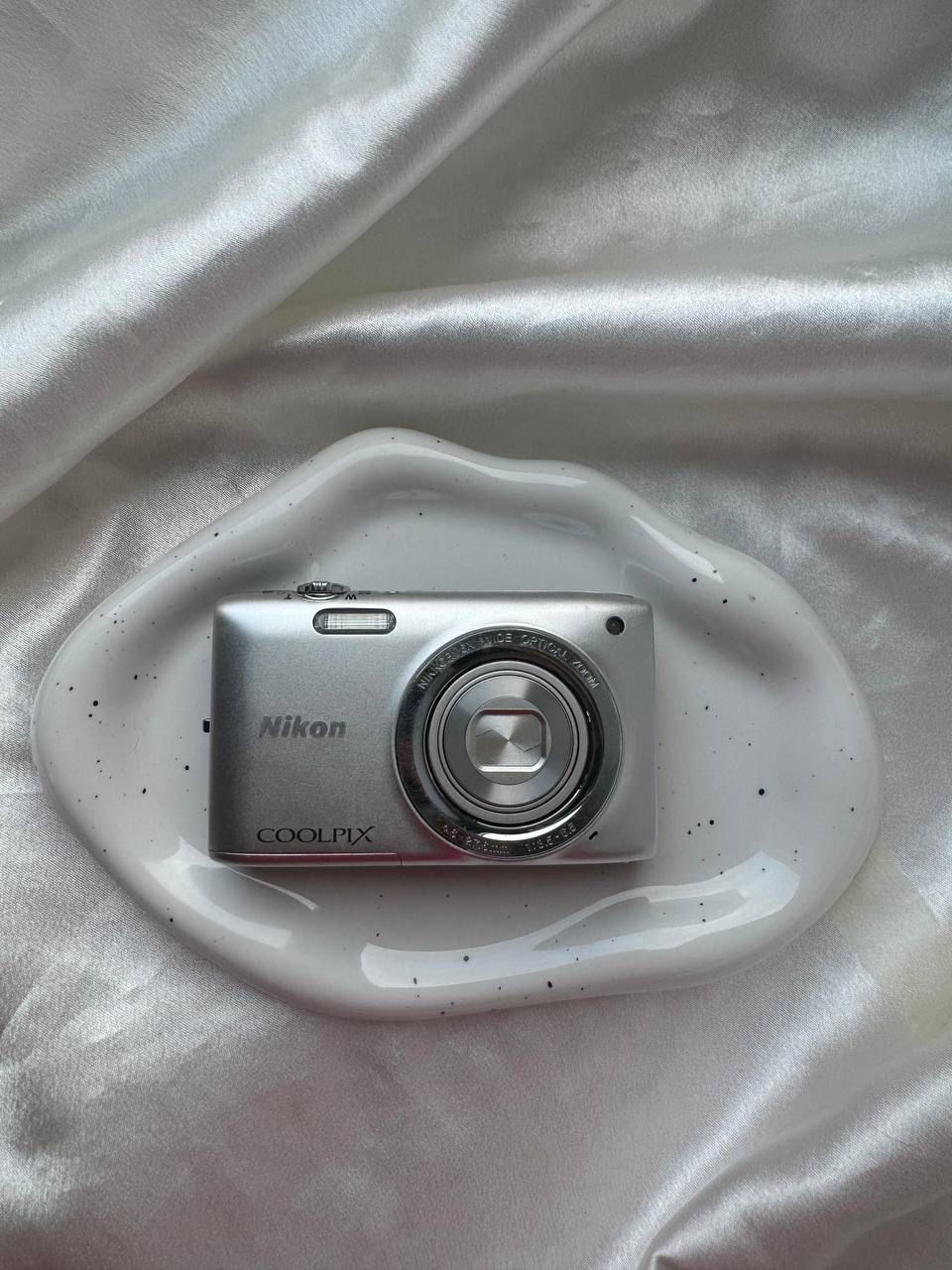 Nikon Coolpix S2700 (Silver)