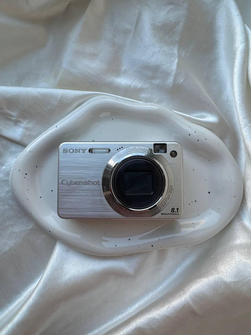 Sony Cybershot W150 (Silver)