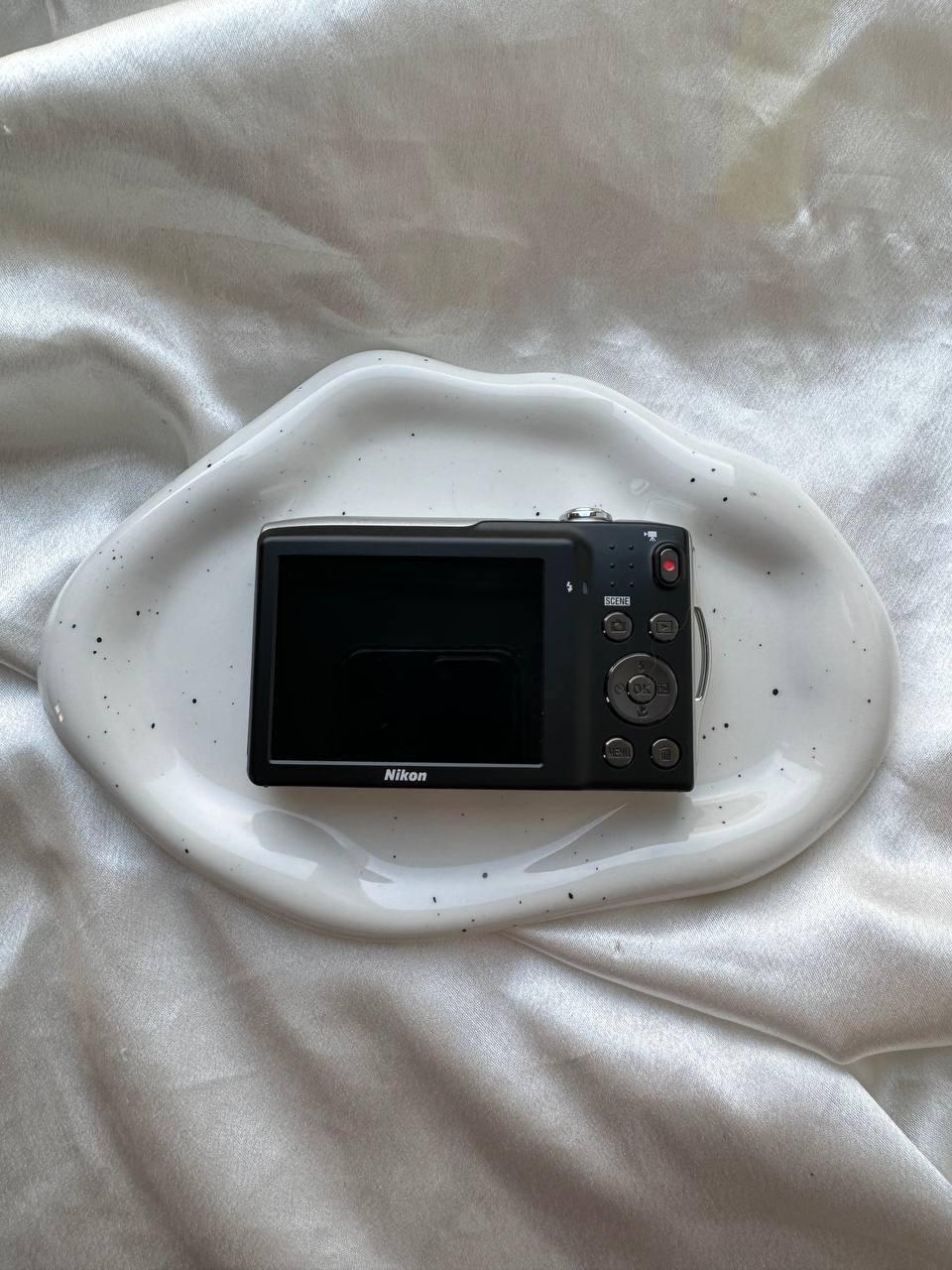 Nikon Coolpix S3300 (Silver)