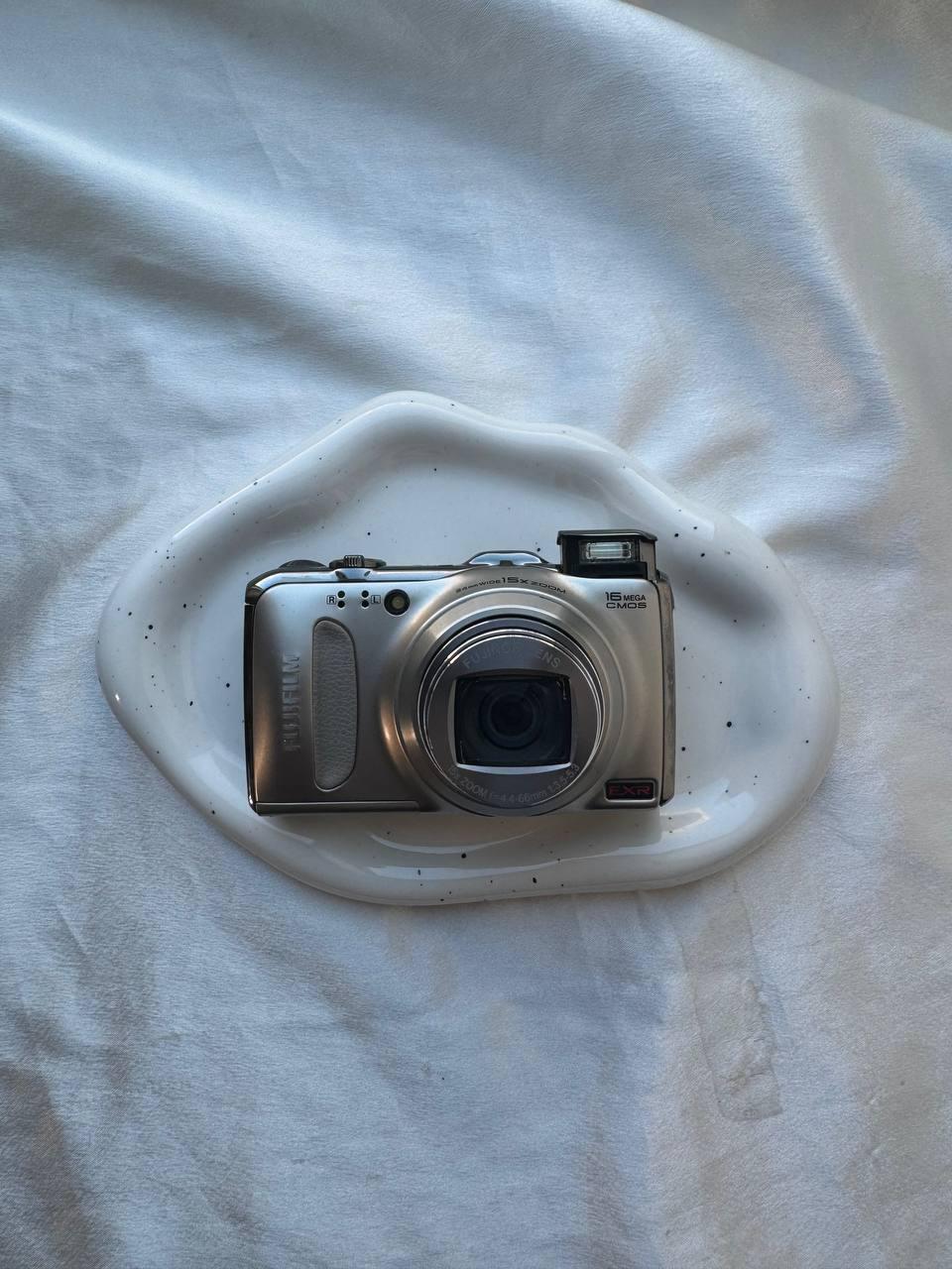 Fujifilm Finepix F600 EXR (Silver)