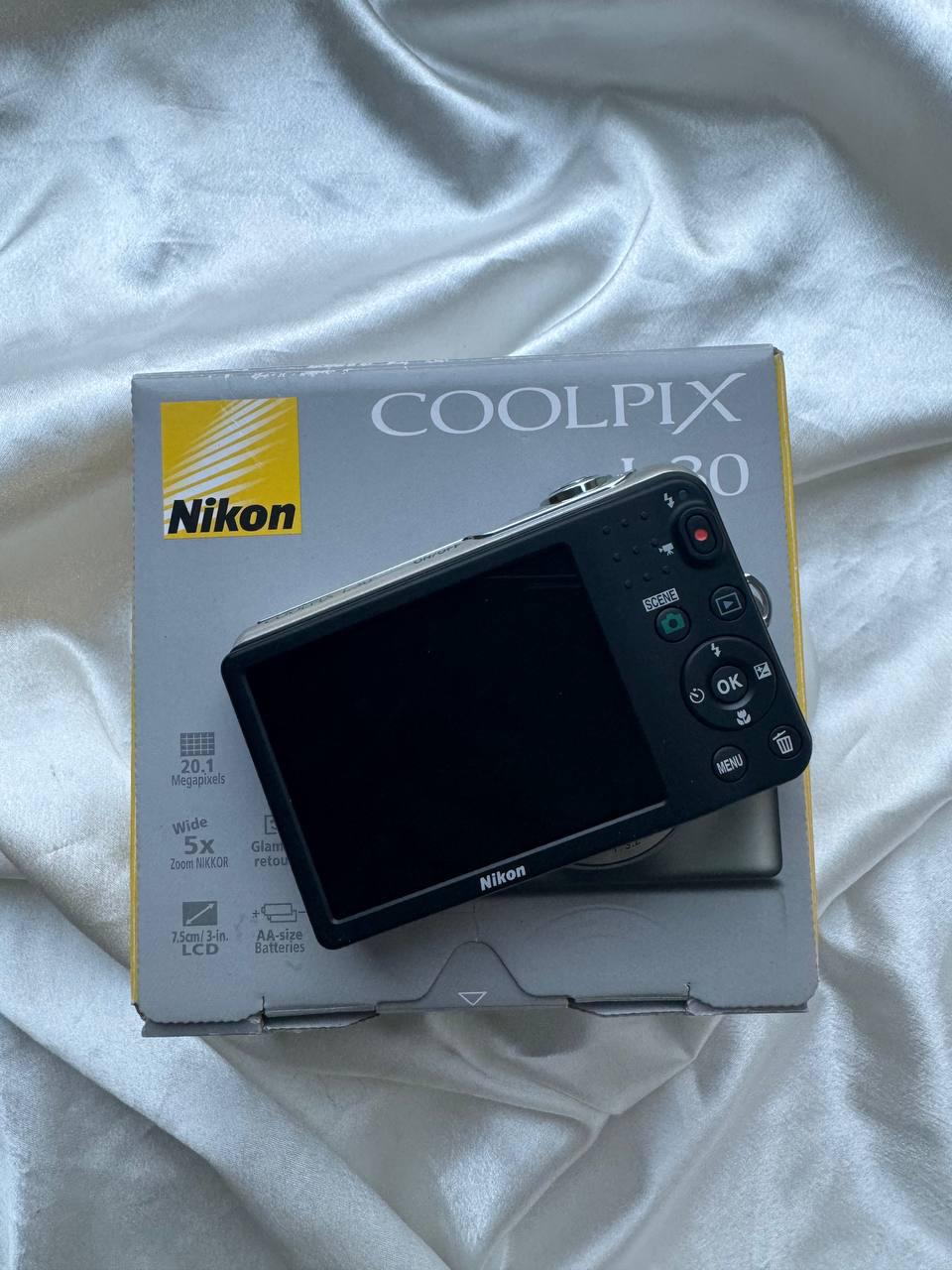 Nikon Coolpix L30 (Silver)