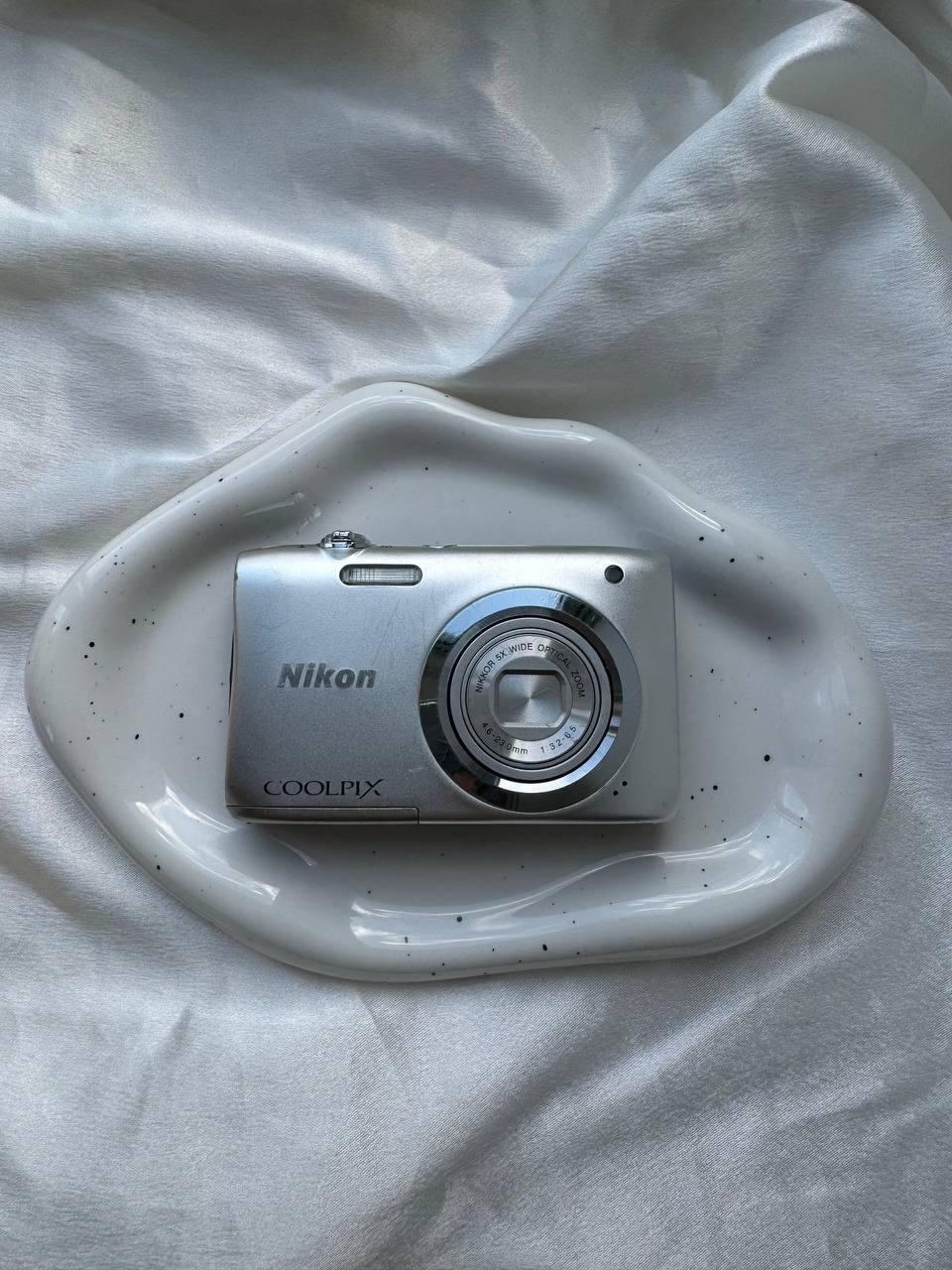 Nikon Coolpix A100 (Silver)