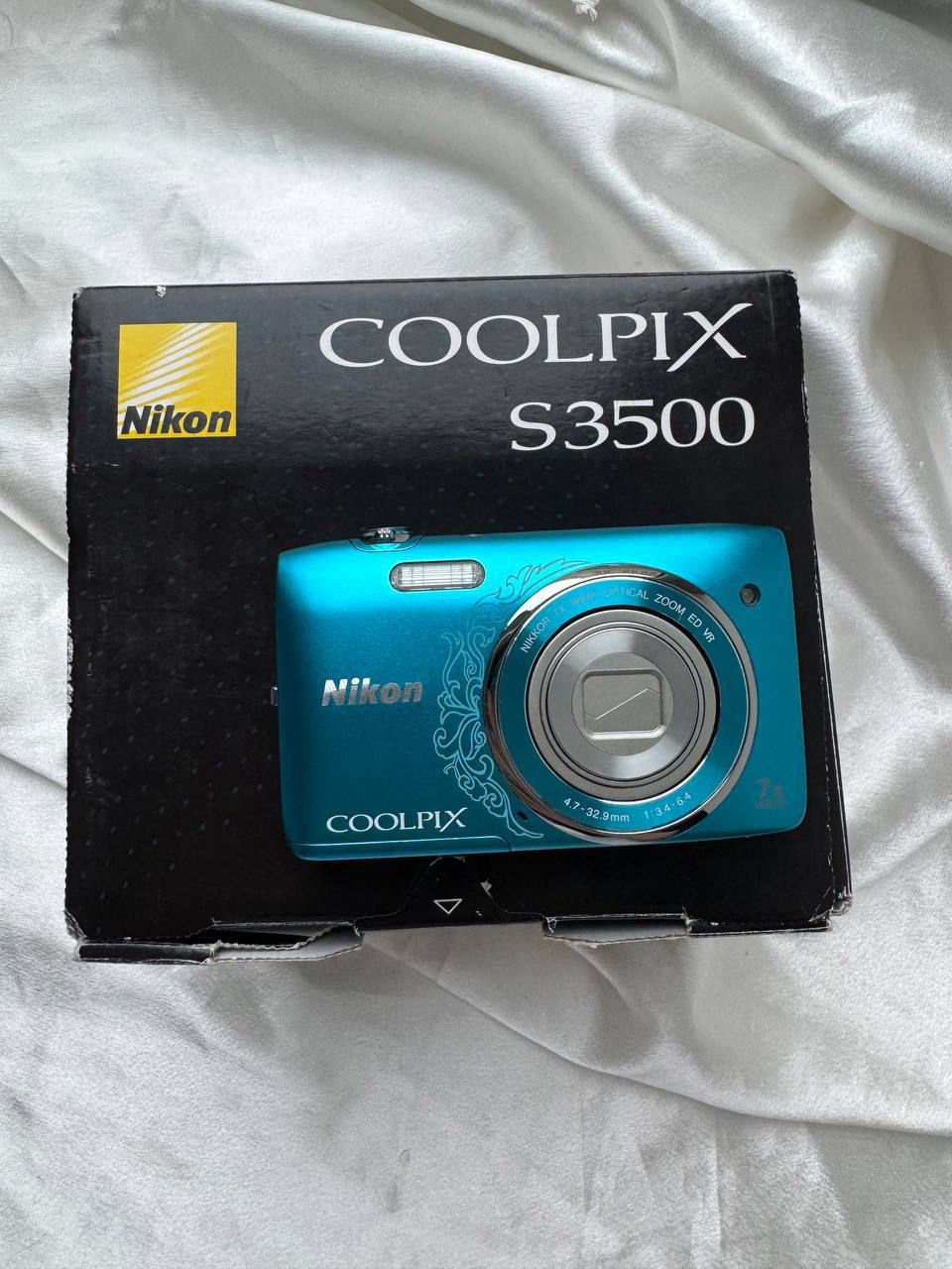 Nikon Coolpix S3500 (Blue)