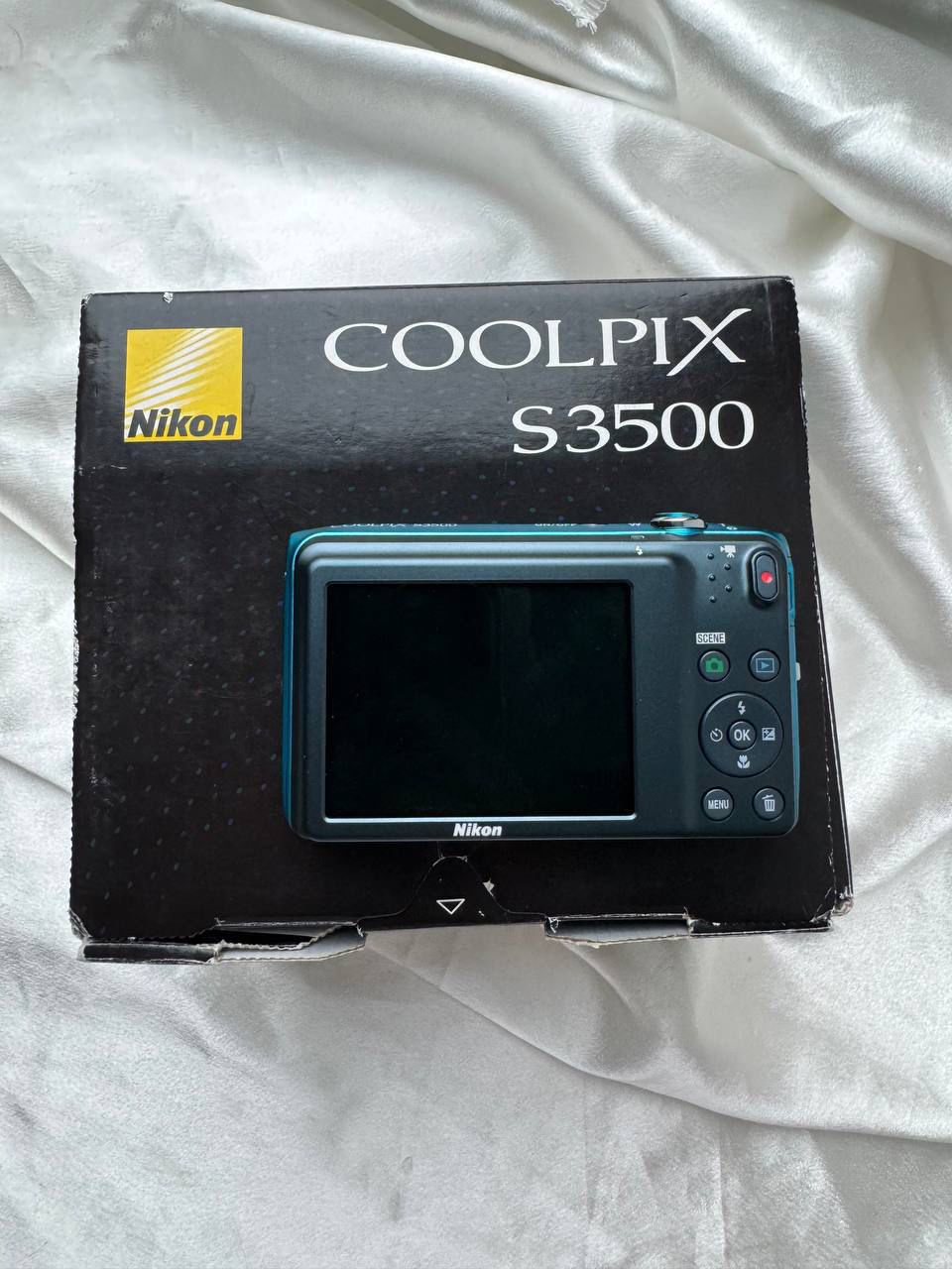 Nikon Coolpix S3500 (Blue)