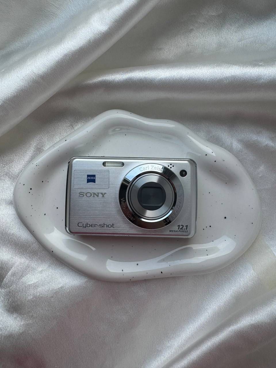 Sony Cybershot W210 (Silver)