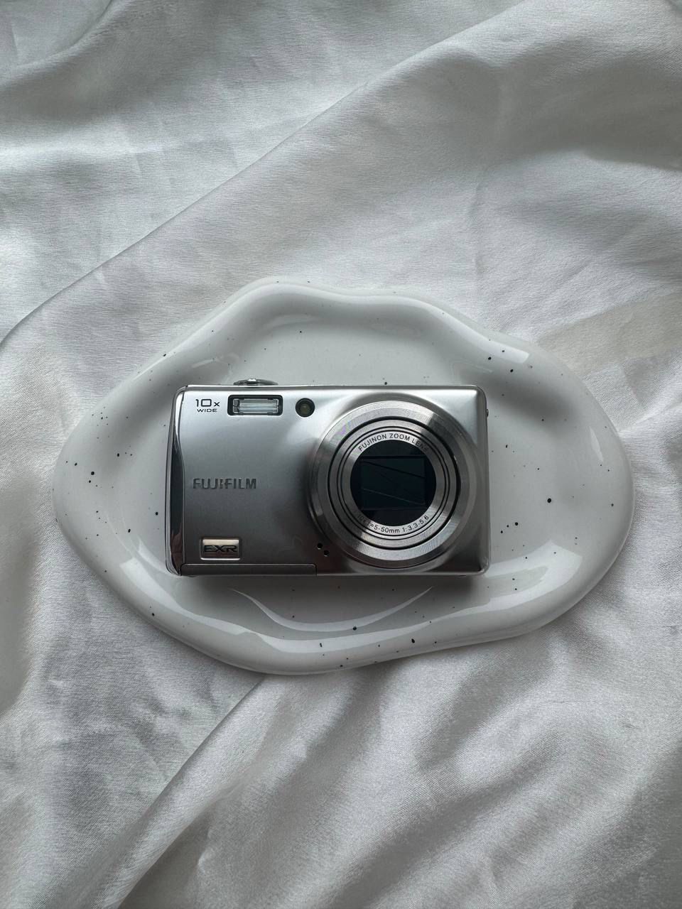 Fujifilm Finepix F70EXR (Silver)