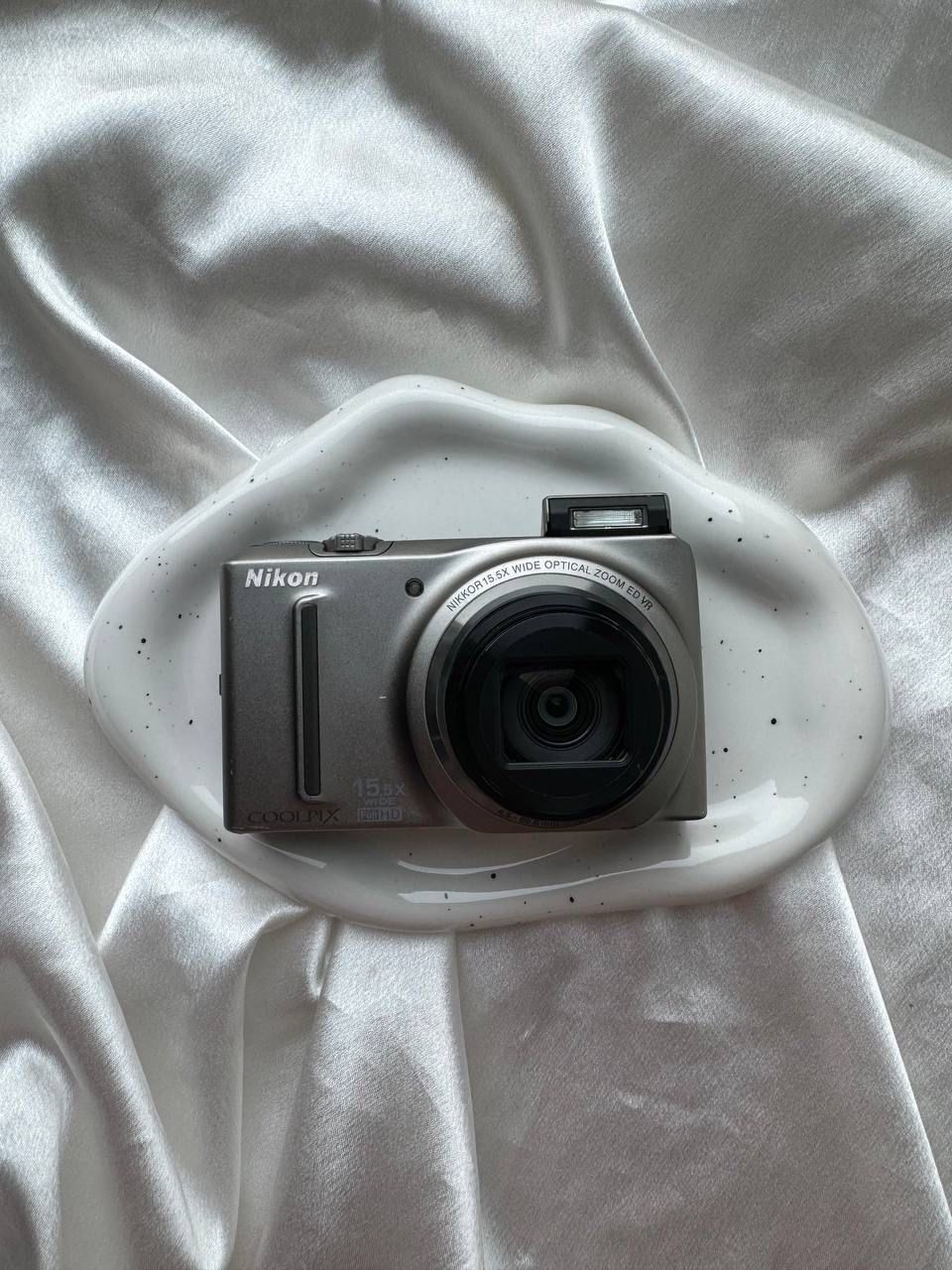 Nikon Coolpix S9050 (Silver)