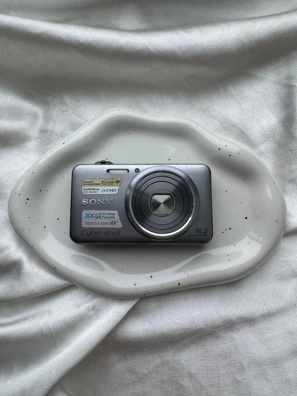 Sony Cybershot WX70 (Silver)
